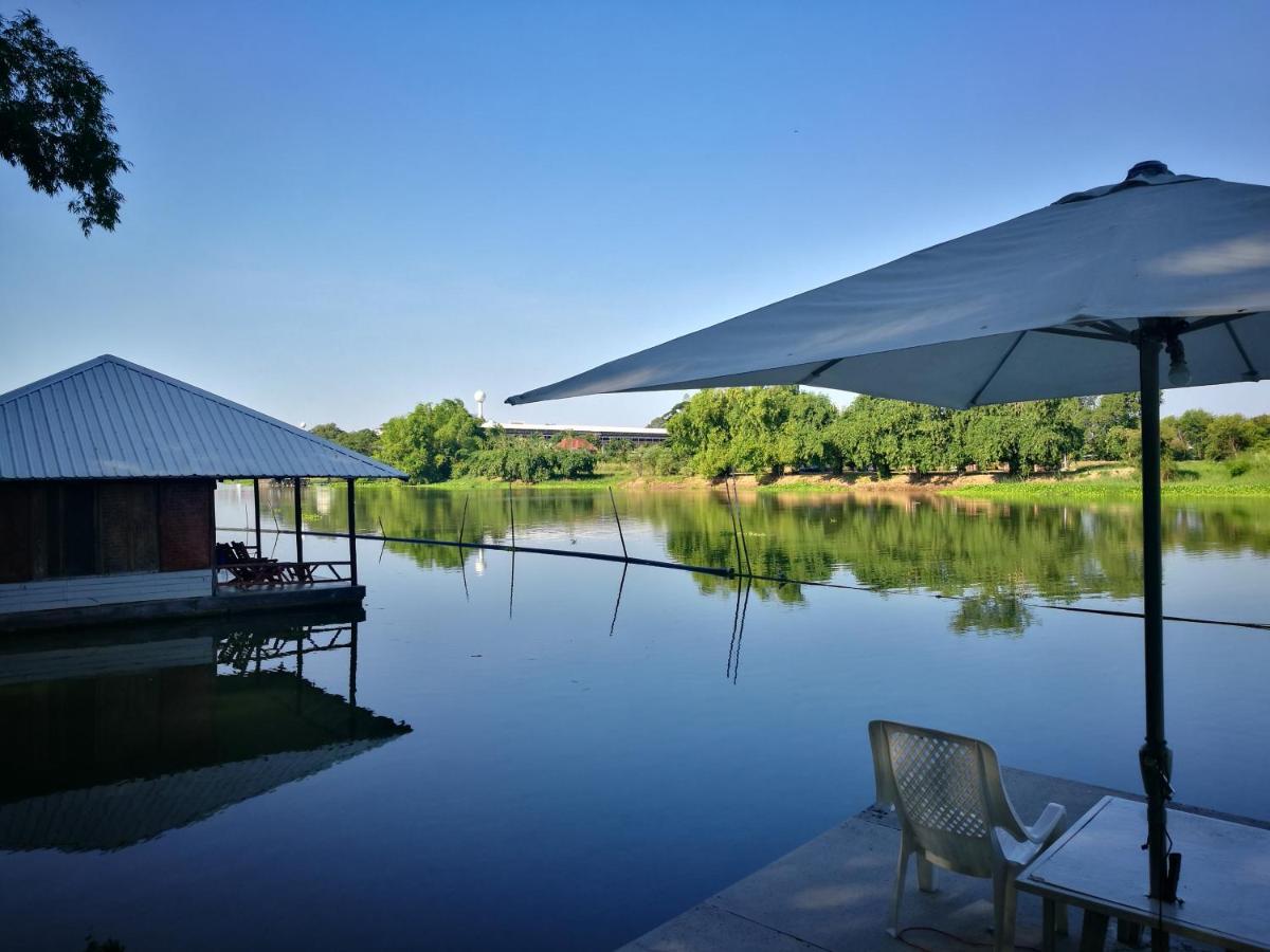 River Marina Resort Uthai Thani Exterior photo
