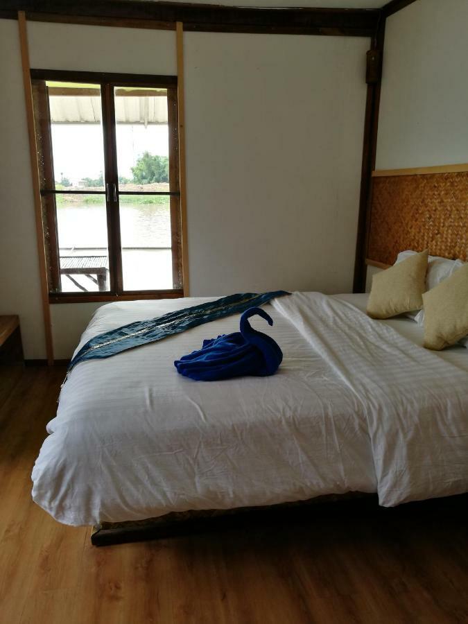 River Marina Resort Uthai Thani Exterior photo