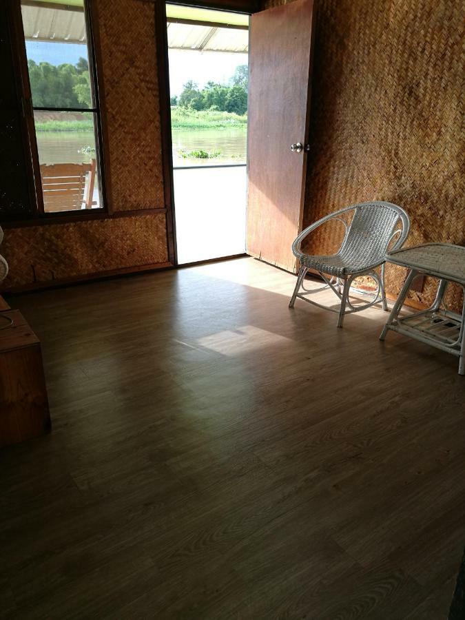 River Marina Resort Uthai Thani Exterior photo