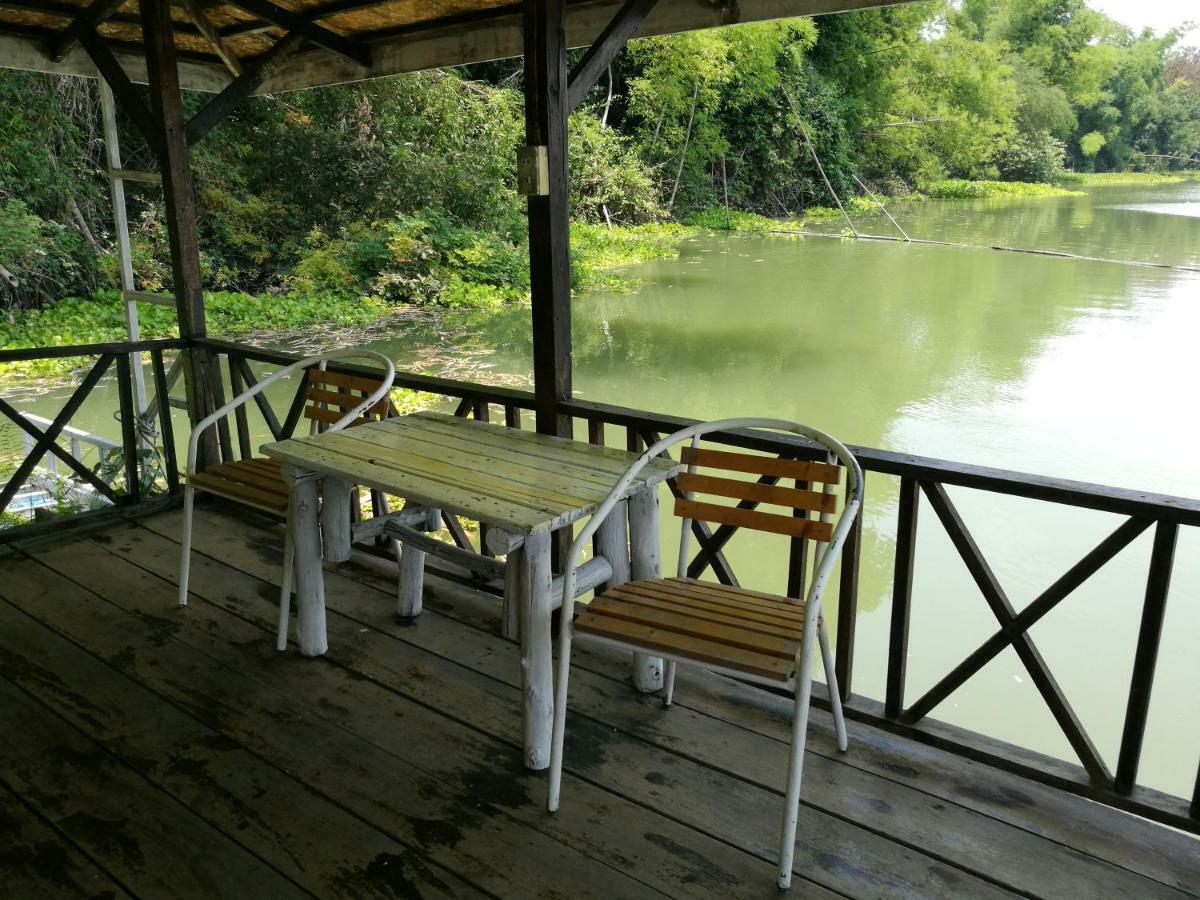 River Marina Resort Uthai Thani Exterior photo