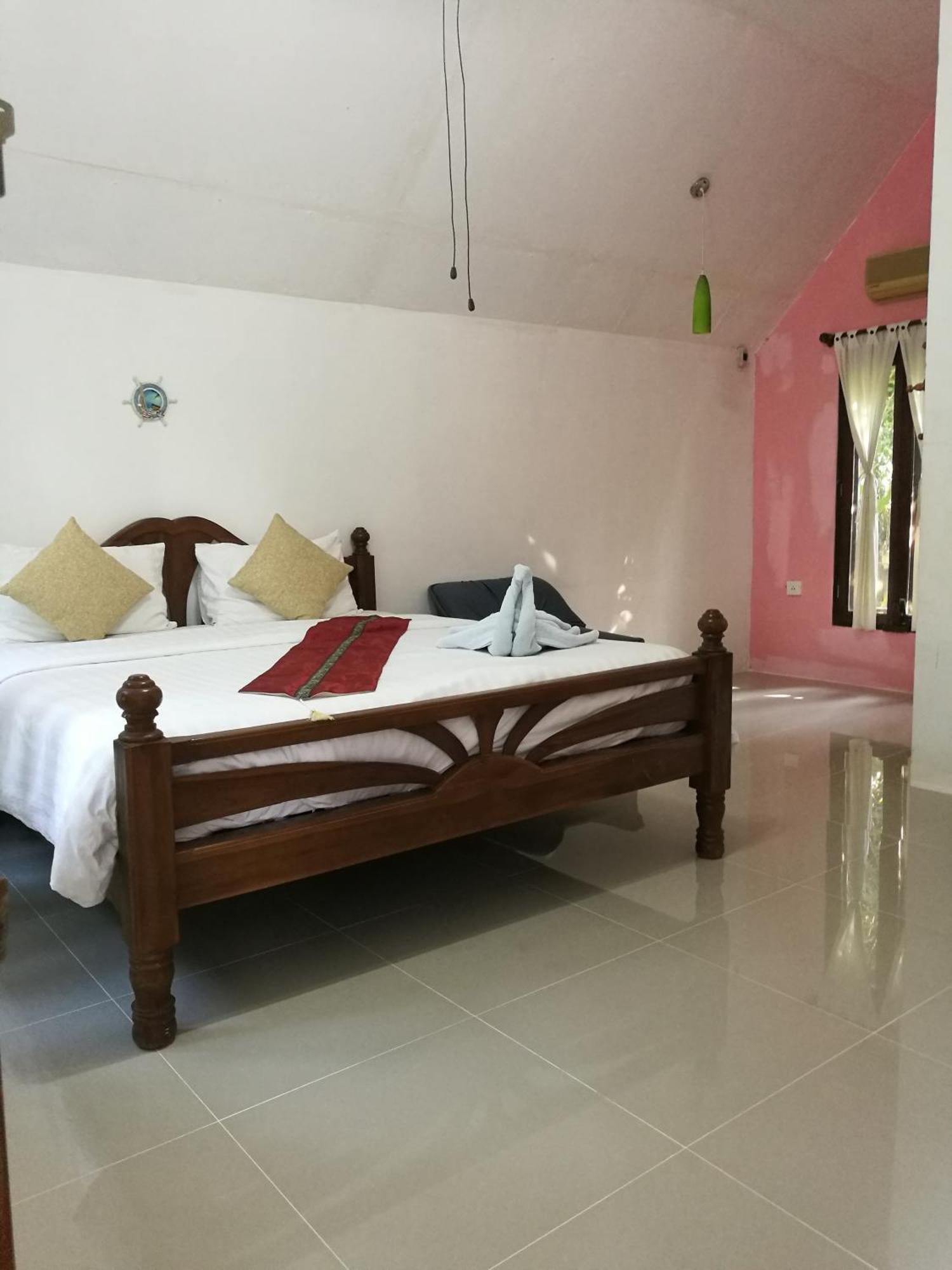 River Marina Resort Uthai Thani Exterior photo