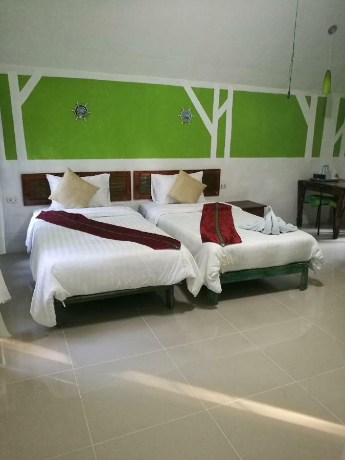River Marina Resort Uthai Thani Exterior photo